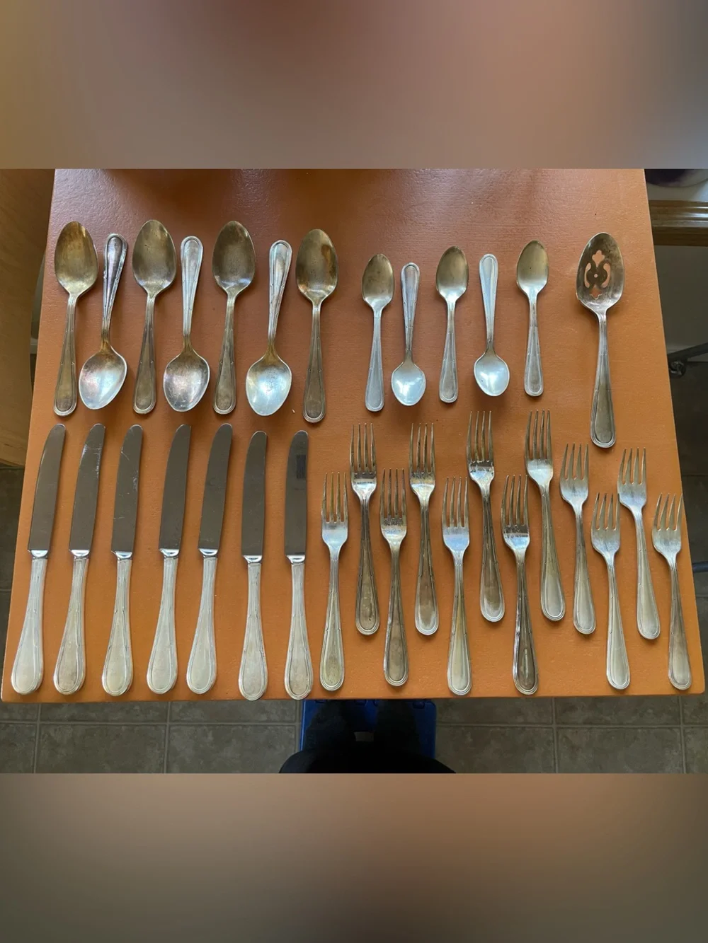 Oneida Becket Silverplated Flatware Set - Silver Dinner Forks, Knives & Spoons